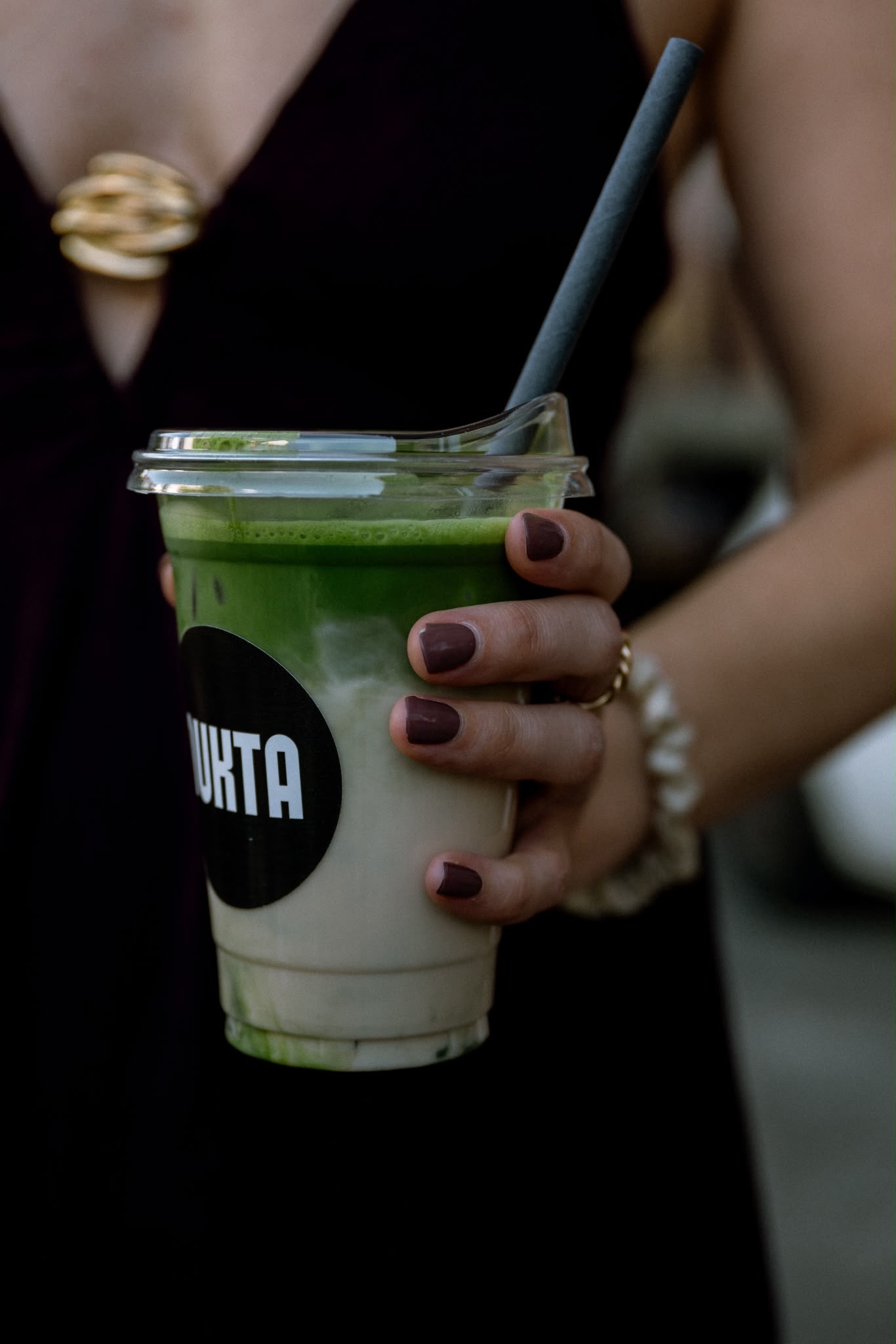 Iced Matcha im NUKTA Becher